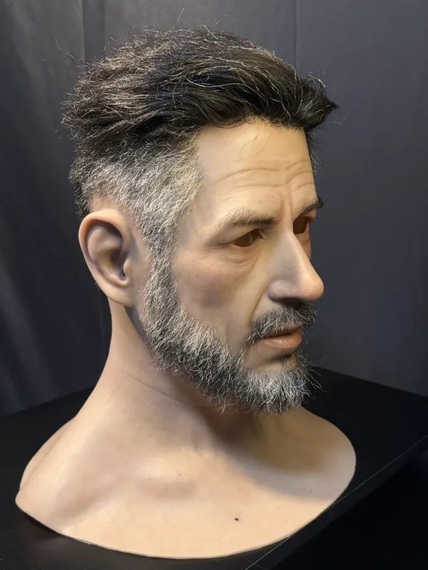 Middle-aged man - Image 3